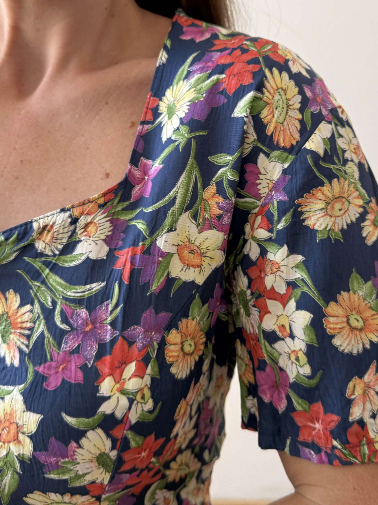 Imagen de Vestido corto con flores (5)