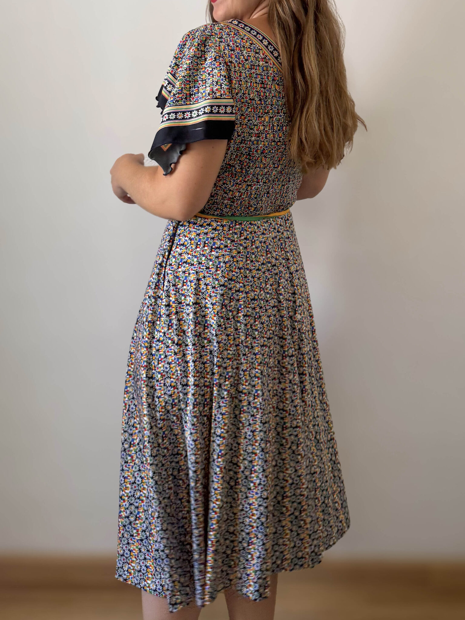 Imagen de Vestido francés con margaritas multicolor (3)