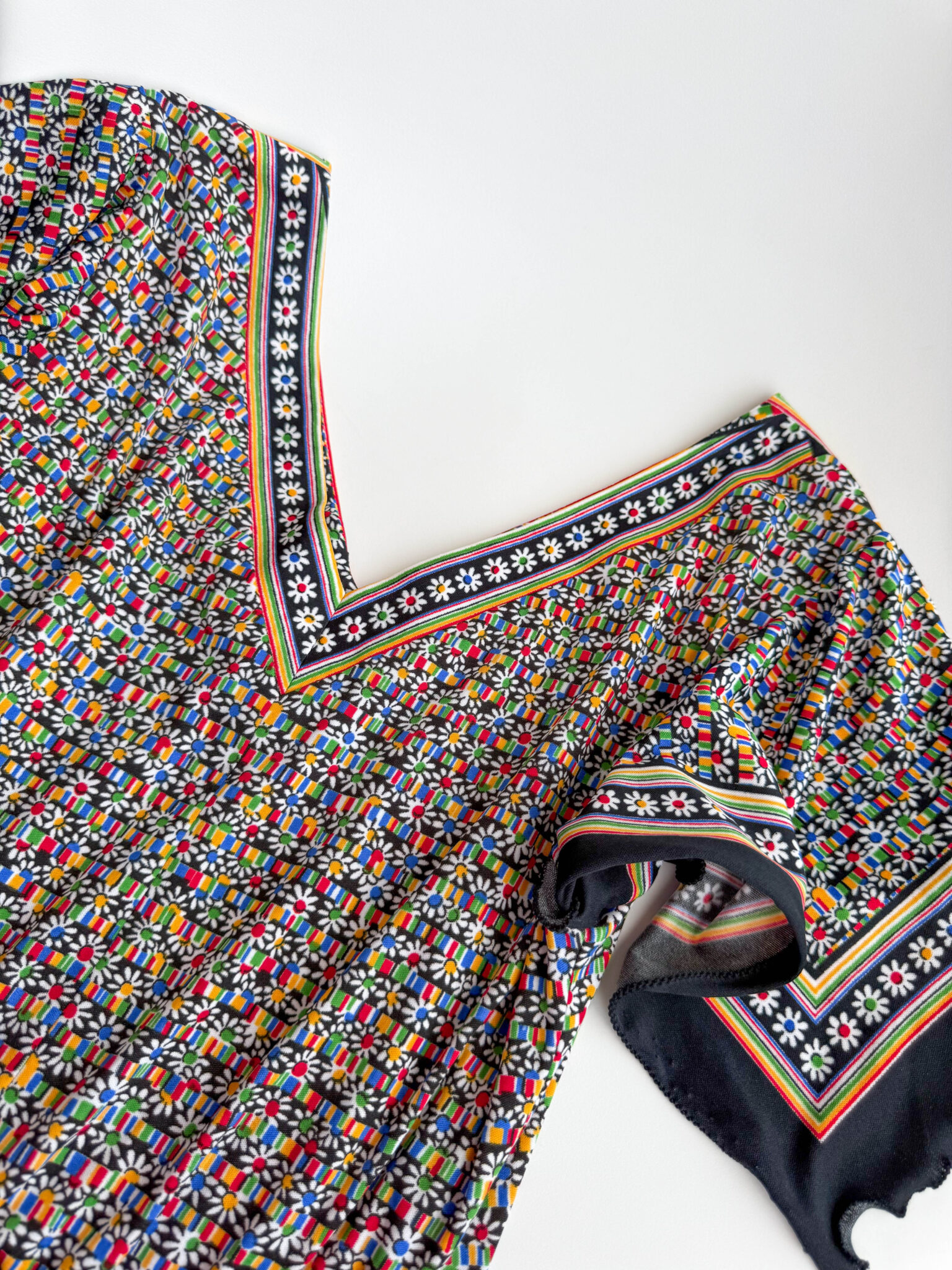Imagen de Vestido francés con margaritas multicolor (8)