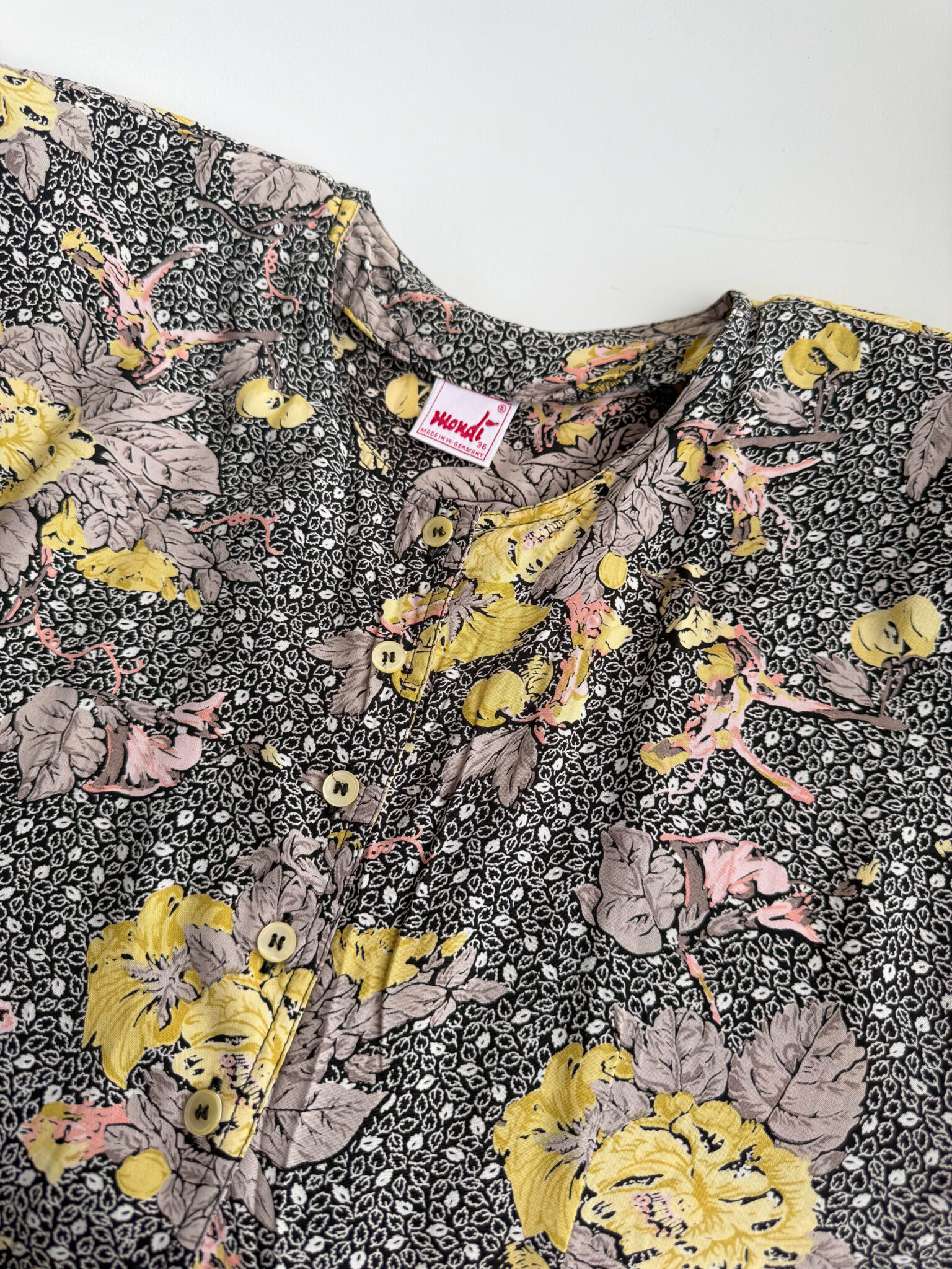 Imagen de Blusa alemana mondi (2)