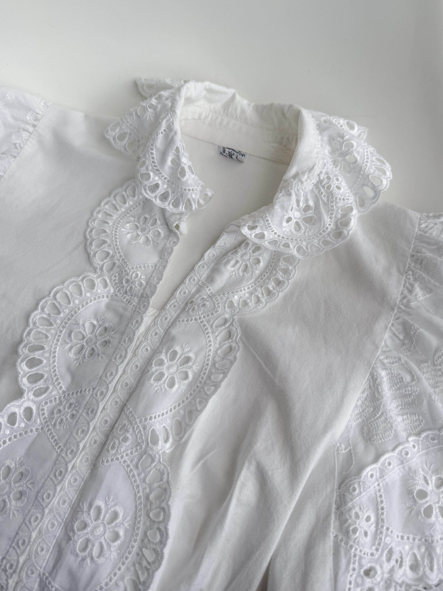 Imagen de Blusa austriaca entallada (7)