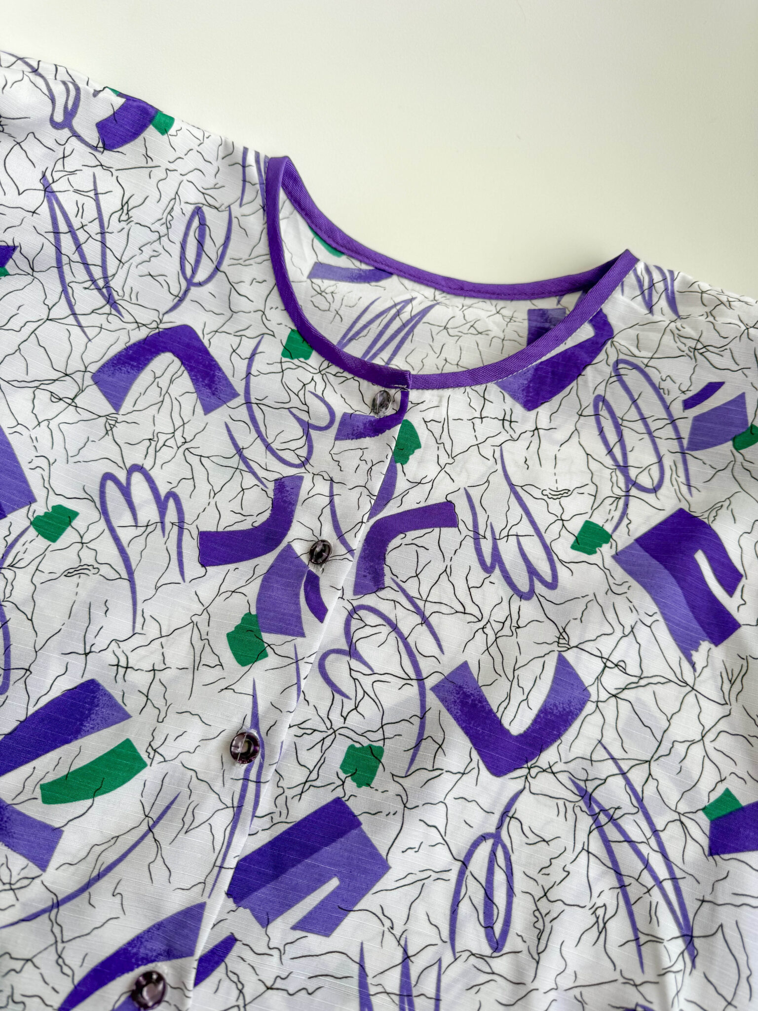 Imagen de Blusa fabricada en paris años 902 (1)