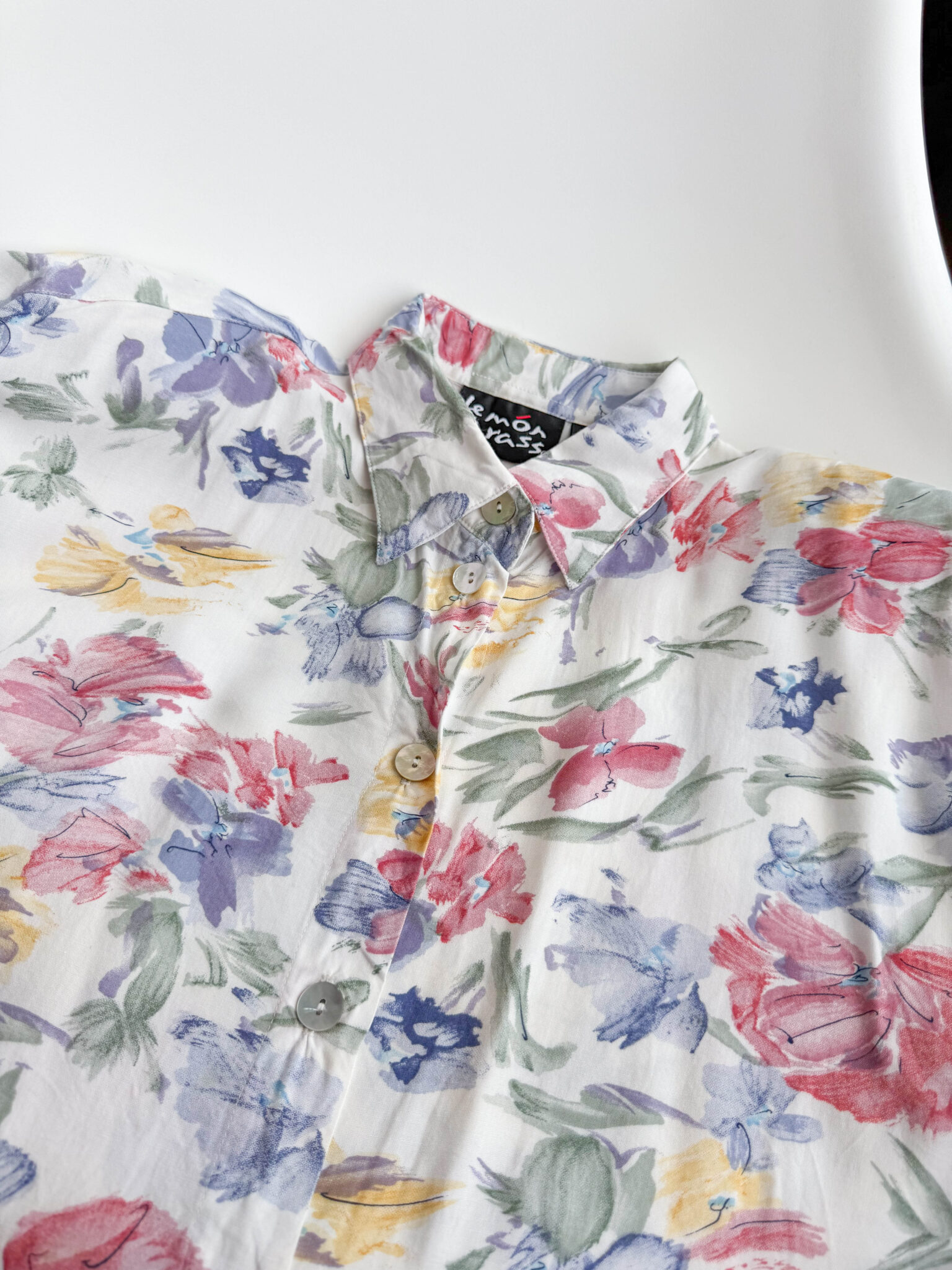 Imagen de Camisa años 90 con estampado floral (1)