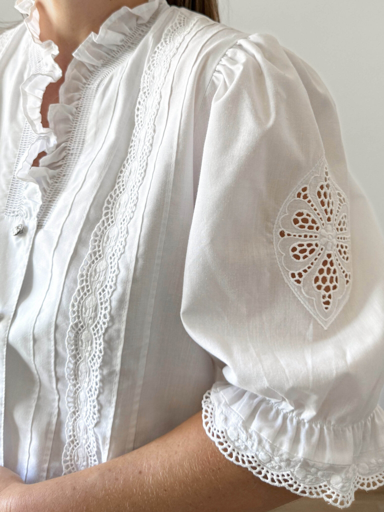 Imagen de Blusa austriaca bordada 80s (5)