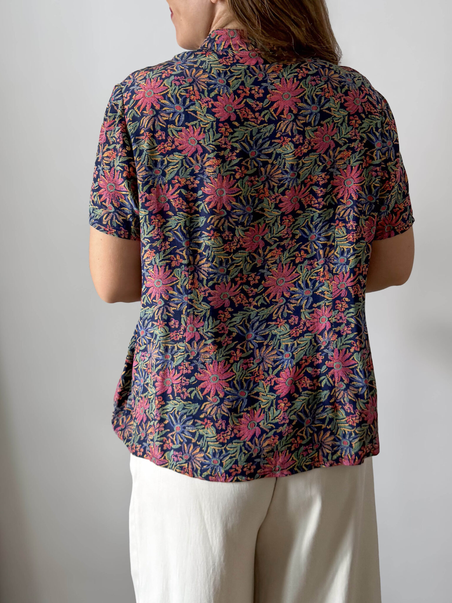 Imagen de Blusa de seda escote v (4)