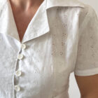 Imagen de Blusa bordada con solapas (5)