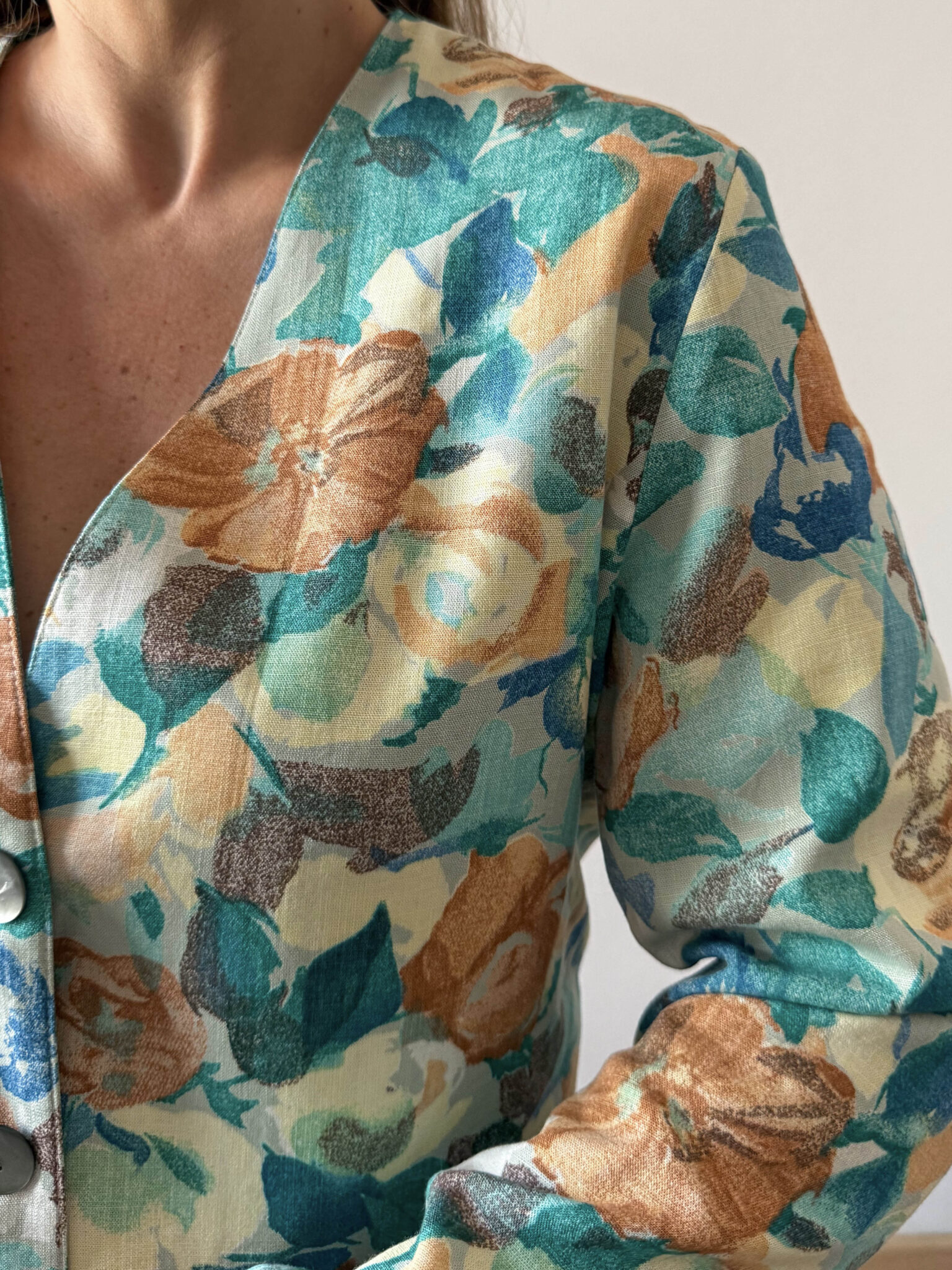 Imagen de Chaqueta francesa estampado flores (7)