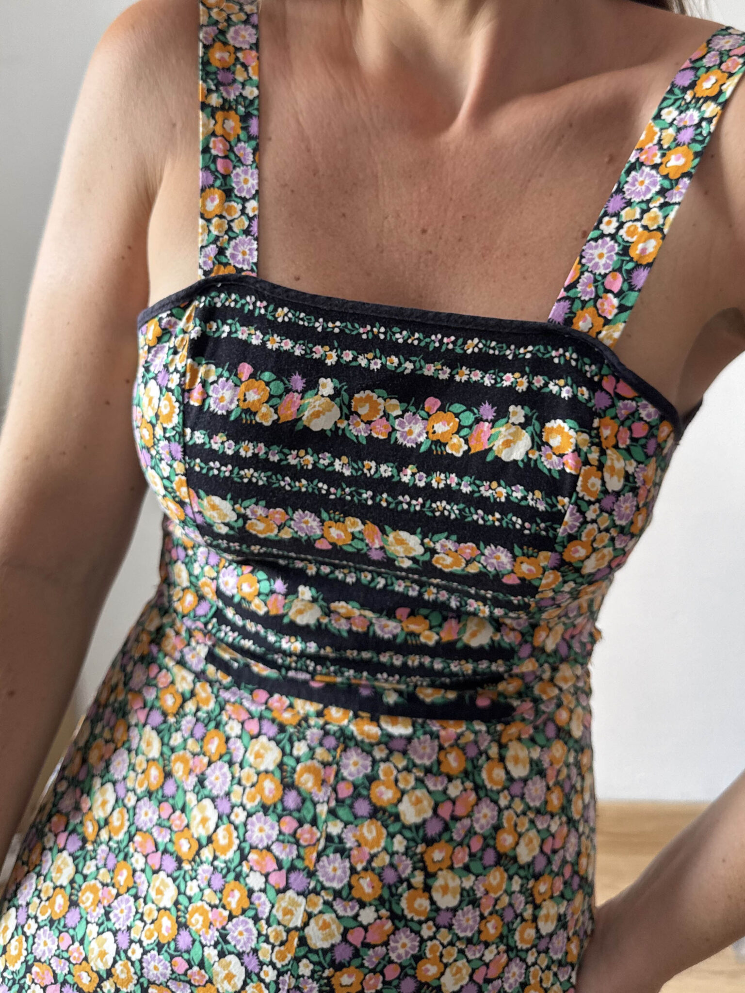 Imagen de Vestido con vuelo años 70 (1)
