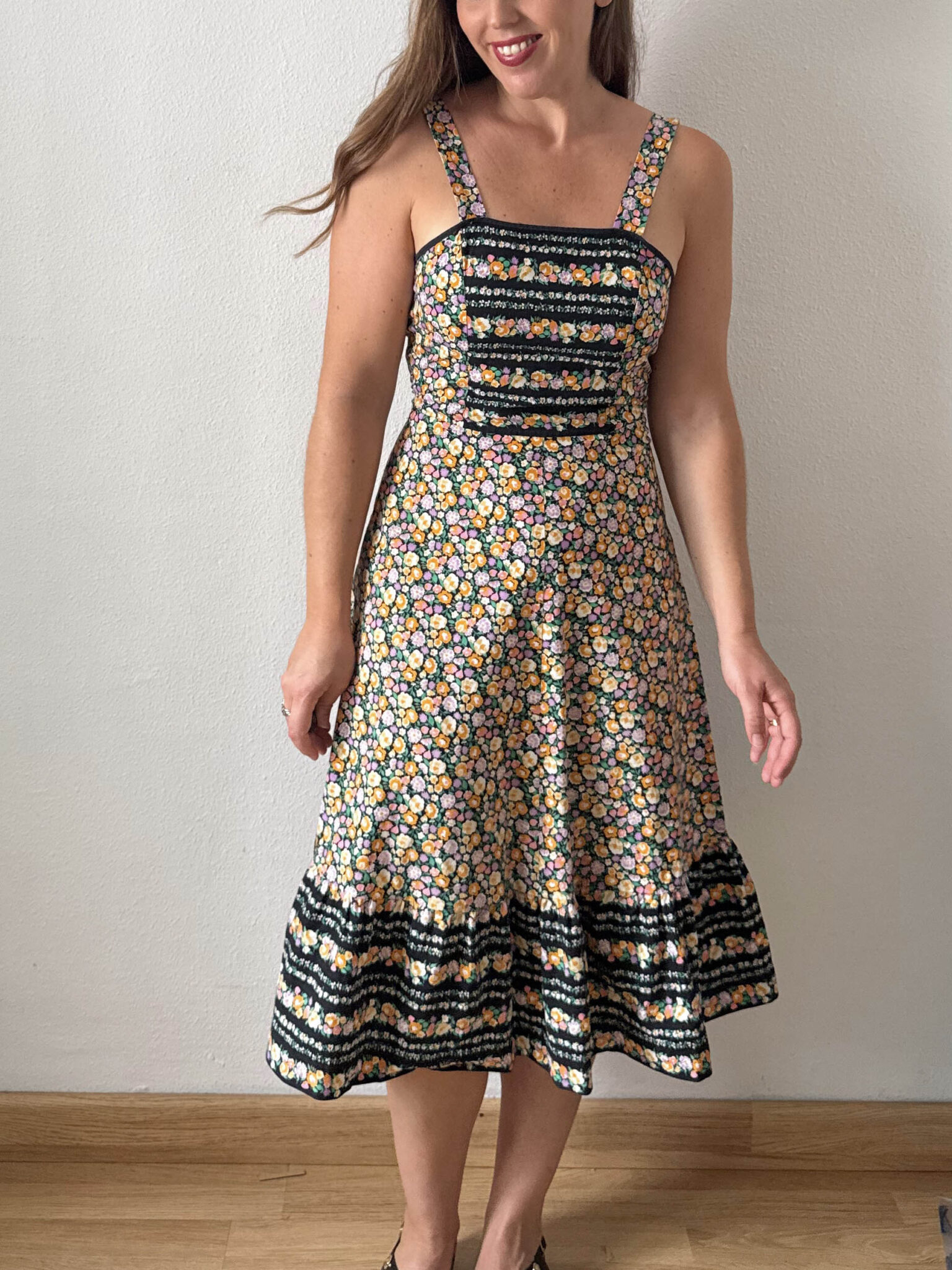 Imagen de Vestido con vuelo años 70 (4)
