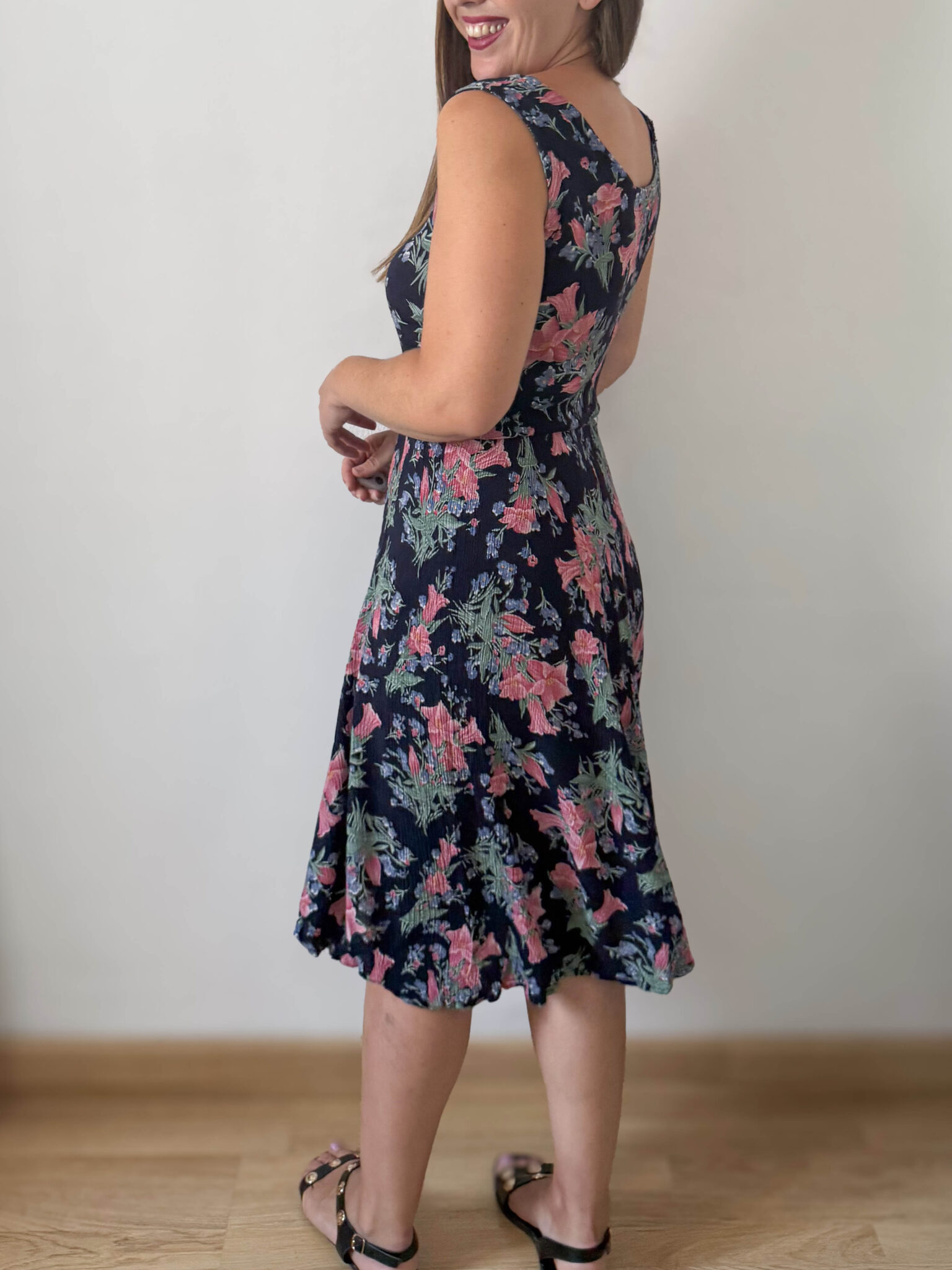 Imagen de Vestido floral con tejido plisado (4)