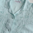 Imagen de Blusa celeste bordada a mano (1)