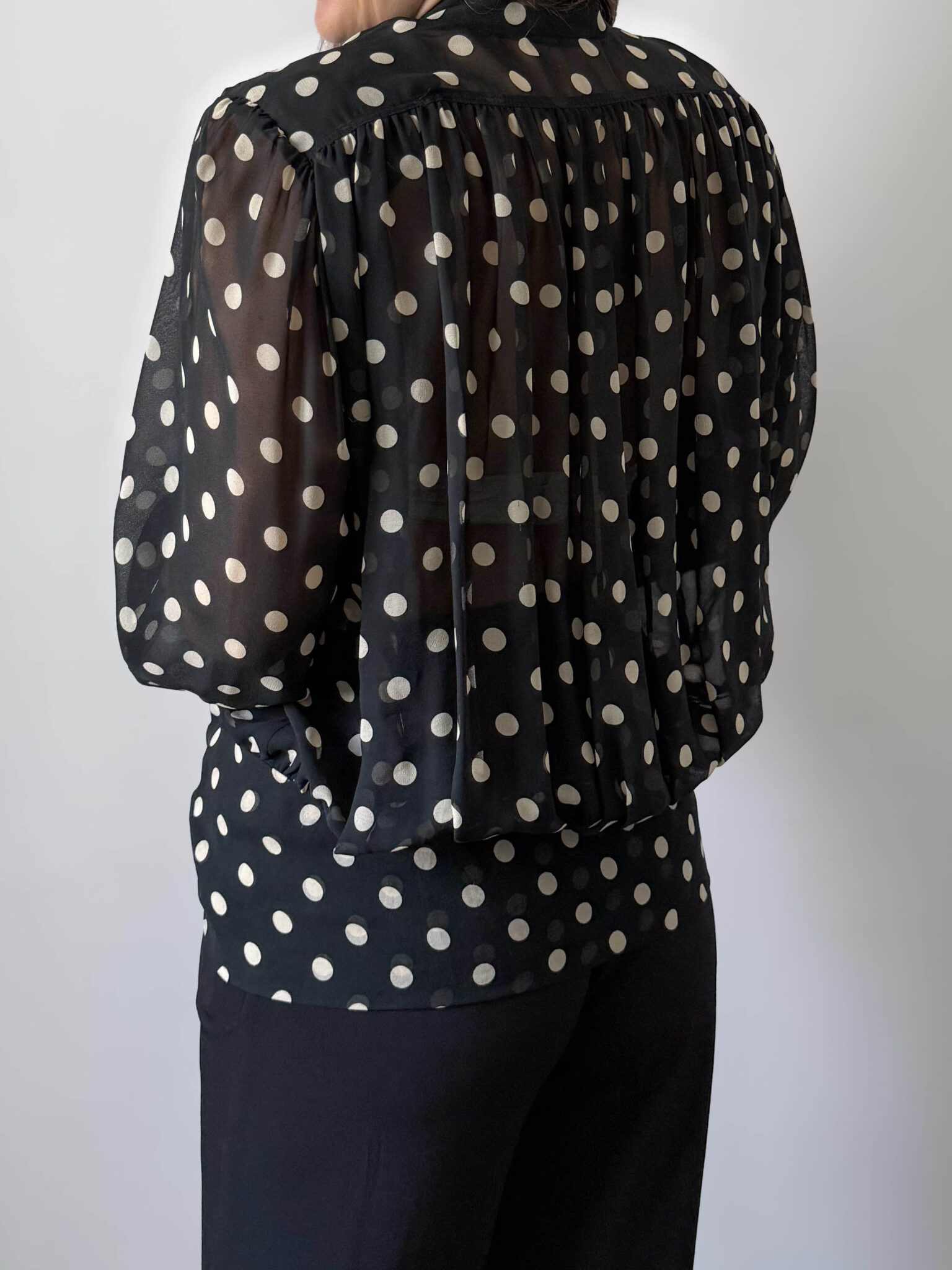 Imagen de Blusa con estampado lunares años70 (16)