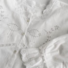 Imagen de Blusa romántica con bordados (2)