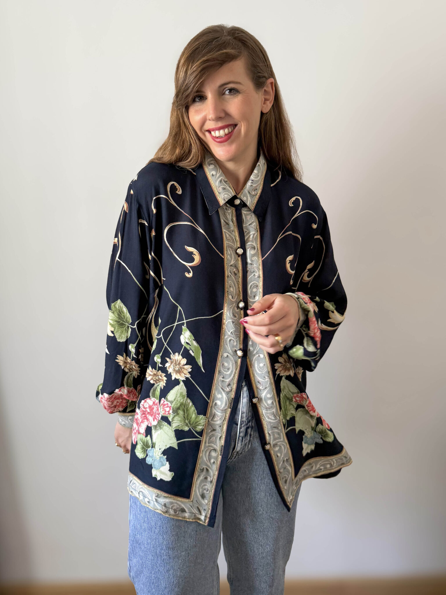 Imagen de Camisa amplia con estampado floral (3)