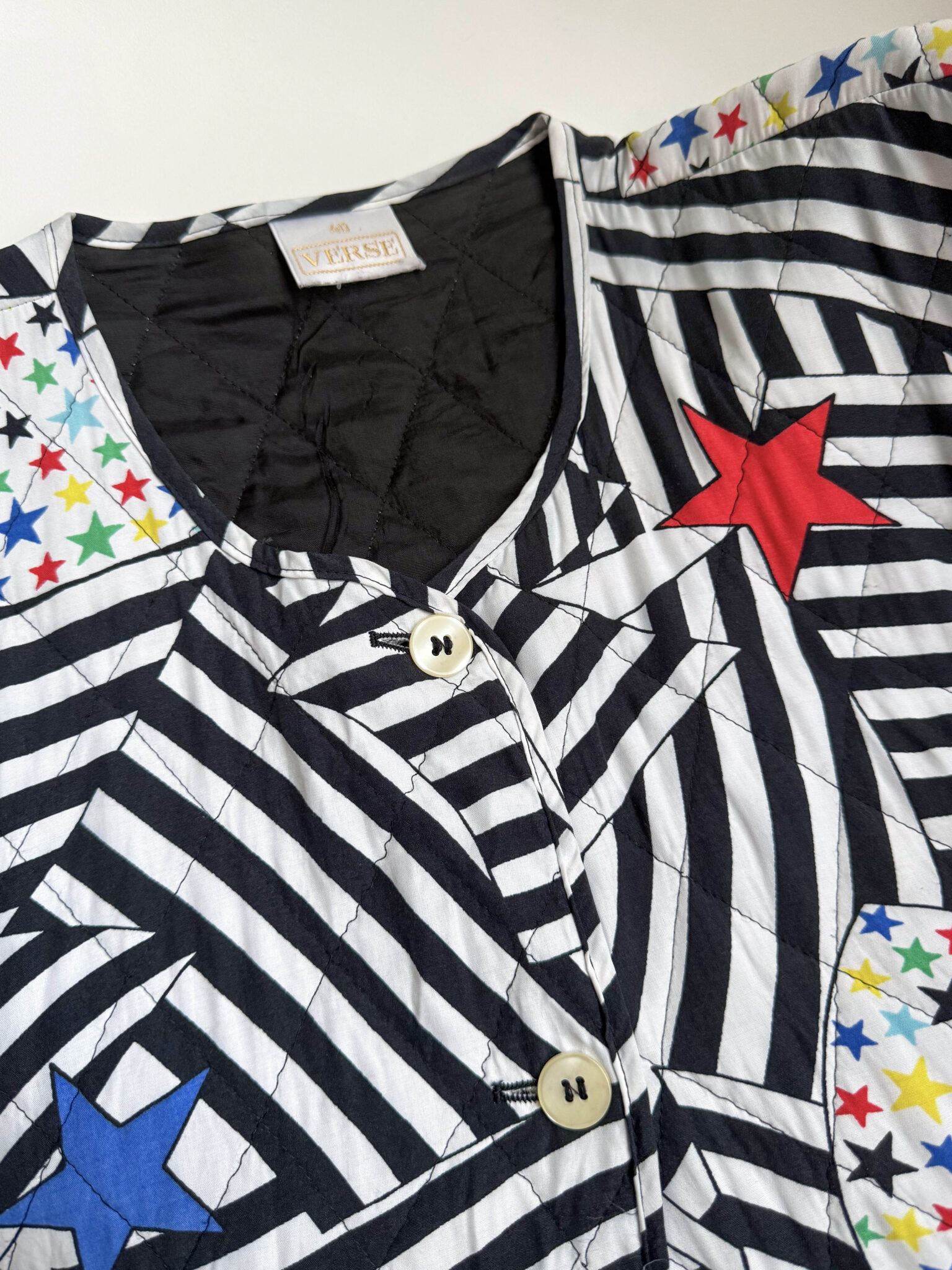 Imagen de Chaqueta acolchada estampado estrellas (1)