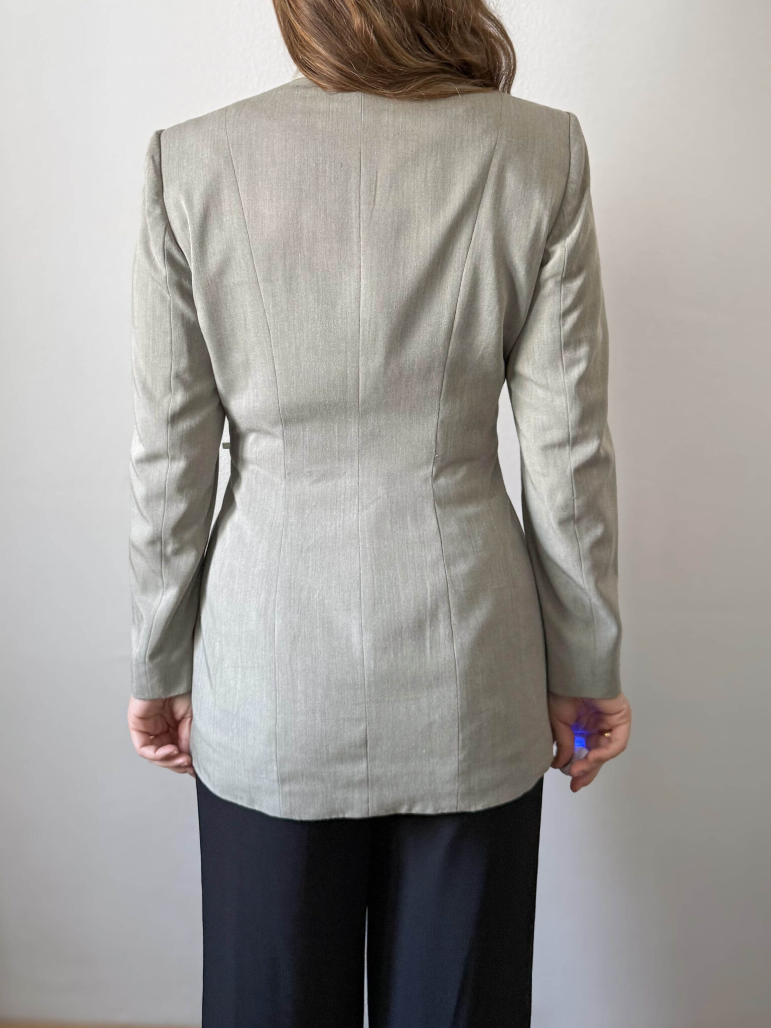 Imagen de Chaqueta gris acea bordada (4)