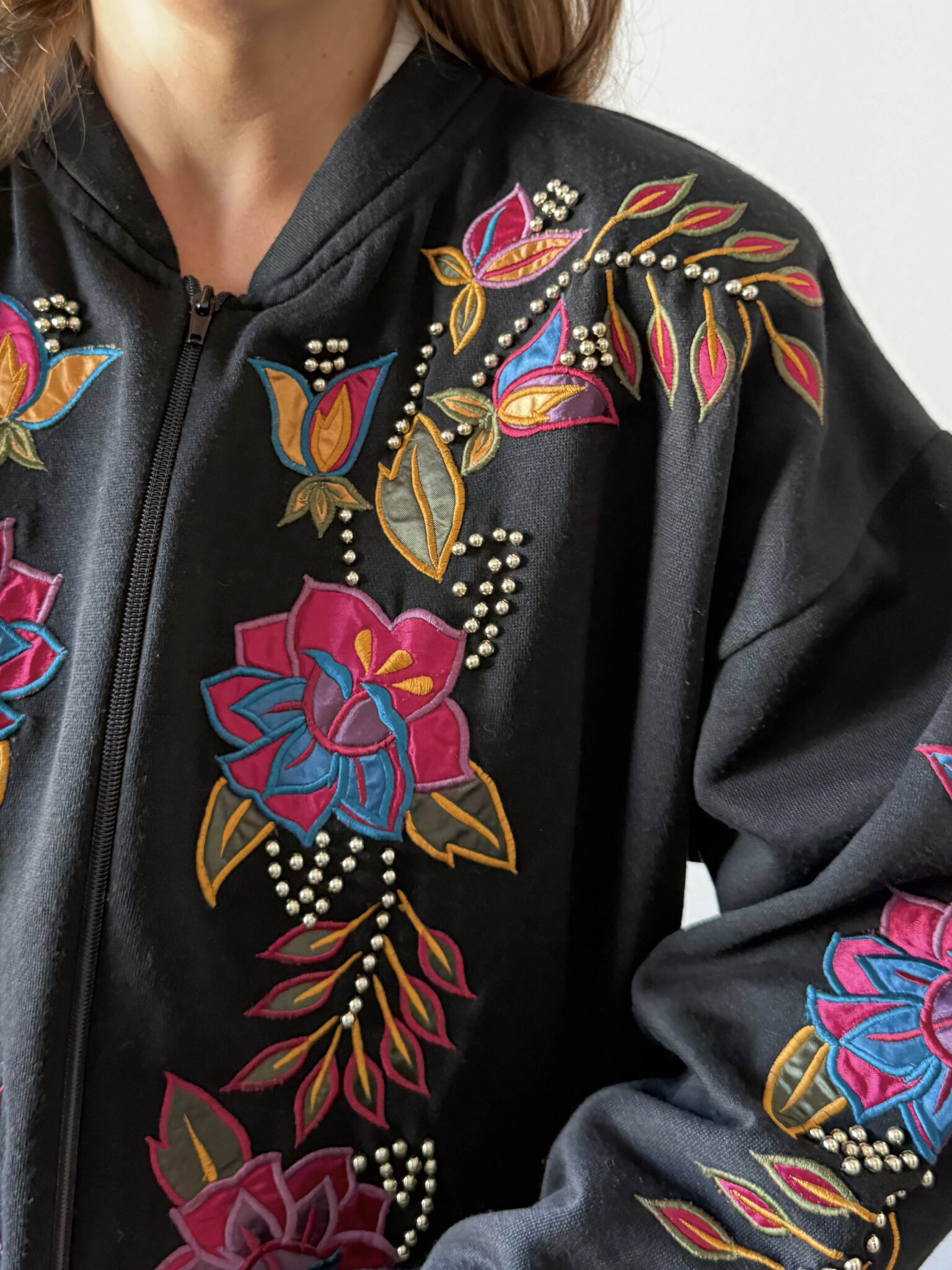 Imagen de Sudadera bordada y2k (1)